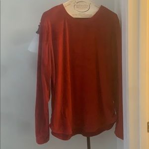 95% polyester/5% spandex long sleeve